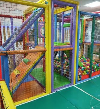 Alquiler de sala para celebraciones en Alcalá de Henares.